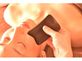 漢方アロマサロン 大森/大人気の小顔かっさ