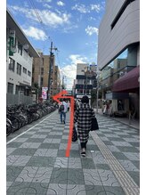 ノア 高槻店(NOR)/３、そのまま郵便局の角を左へ