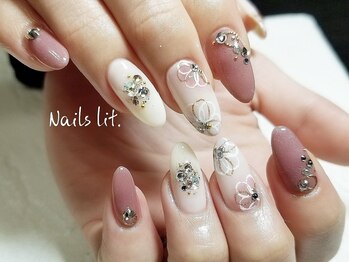 ネイルズリッツ(Nails lit.)/キラキラ☆フラワーネイル