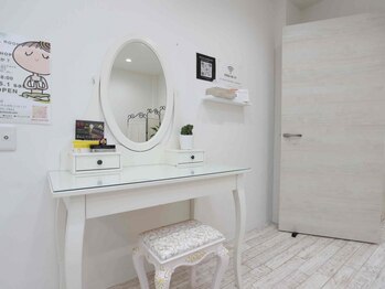 オフィスシュシュ(office.chouchou)の写真/長さ・カール感・太さをなりたい雰囲気に合わせてご提案＊通いやすい価格と立地で行きつけアイサロンに！
