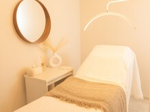 ロイズラッシュ(Roy's lash)/ベッドB