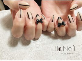 ストライプ×リボンネイル