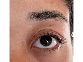 ラウネ(Laune)/フラットラッシュ140本