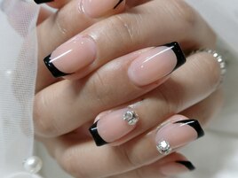 オシャレ　ブラックフレンチ