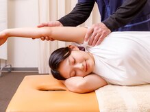 ひがし鍼灸整骨院 森ノ宮院/背中と腕をストレッチ