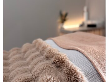 マカオン(machaon)の写真/年齢を重ねるにつれでてくる様々な悩み。当店ではあなたにあったオーダーメイドのリフトケアと美肌づくりを