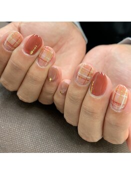 ネイルサロン アンド スクール アールジェイビー(Nailsalon&School Rjb)/秋色チェックネイル