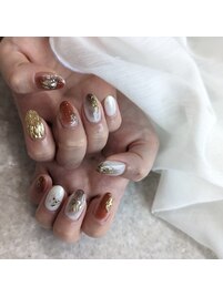 個性派ニュアンスネイル