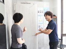 フロージム(FLOW GYM)の雰囲気（ウェアやタオルは無料レンタル！シューズも不要で仕事帰りでも☆）
