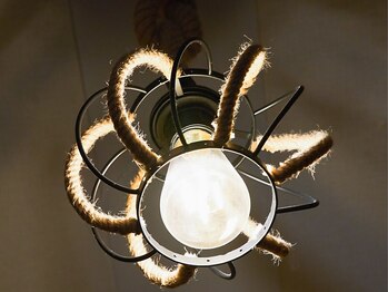 ベスト整体/やわらかな照明