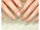 大人可愛いニュアンスネイル