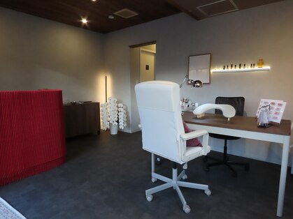 nail atelier the knotの写真