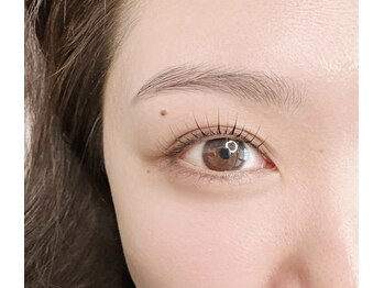 ザ グロウム(The glowm)の写真/まつ毛と眉毛で、一気に垢抜け