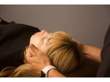 食いしばり×睡眠美容　鍼灸サロンSomnia【肩こり/美容鍼/自律神経/整体/南森町】の雰囲気（小顔整体×美容鍼でむくみ・フェイスラインがスッキリ！#小顔）
