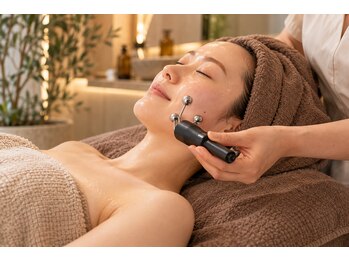 ソルテシュガーリング(SORTE sugaring)の写真/【小顔・美肌になるカギは”土台を整えること”】表情筋トレーニングでしっかり効果実感!小顔/リフトアップ