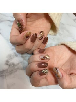 brown nail