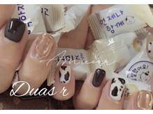 デュアスアール チャンドラ(DuasR chandra)/牛柄ネイル
