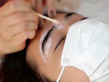 ラッシュリンク バイ クピド 下北沢駅前店(LASH LINK BY CUPIDO)の写真/下北沢駅1分★骨格フィット眉毛×毛先のチリつきなし！”ダメージレスアイブロウパーマ導入店”