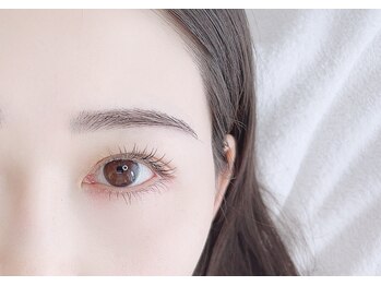 アンジェロビューティ(ANGELO BEAUTY)/アッシュグレーでキレイめ眉