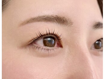 エムシー葵(MC葵)の写真/ケラチン導入付ダメージレスまつげパーマ¥5980！まつ毛ケアをしながら理想の目元に☆上向きまつ毛で気分UP
