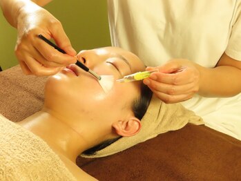 エステサロン美淑の写真/美容大国【韓国】で話題の高濃度アンプルを取り揃え☆本場の施術を当店で♪小顔・リフトアップも自慢☆