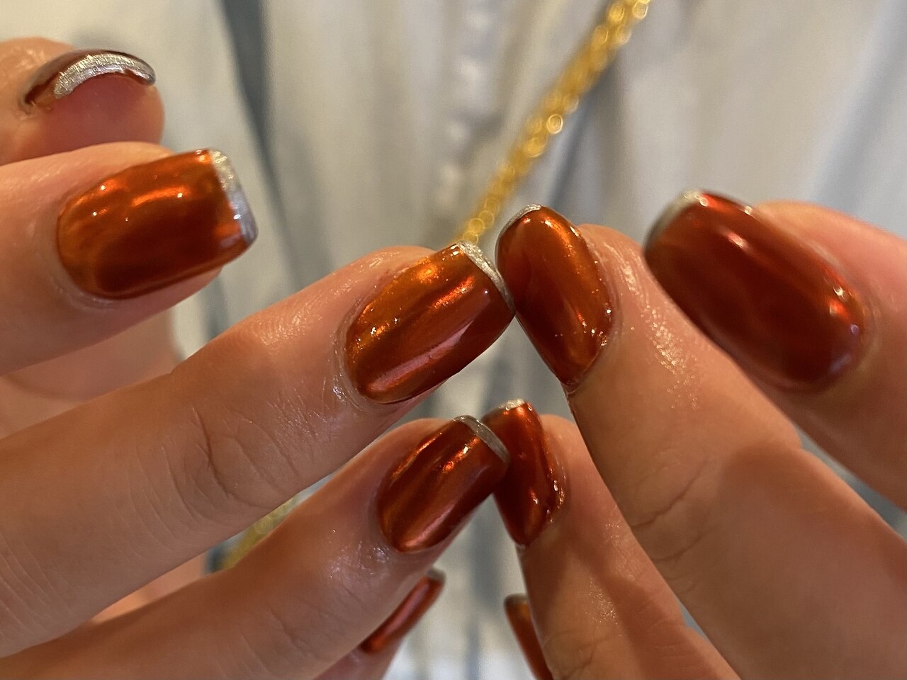 2026年冬トレンド】オレンジブラウン ハンドのネイルデザイン集｜人気