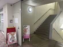ナギ(nagi.)/ビル北側駐車場からのアクセス３