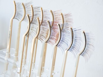 アルテ アイアンドビューティー(Arte eye&beauty)の写真/肌馴染みの良いカラーエクステで透明感ＵＰ！瞳に優しい彩りを添える大人のサロン☆