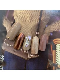 ベージュ×シェル