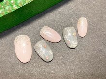 クイーンビー(QUEEN BEE)/12月定額ネイル¥6900