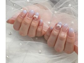 ペールブルー☆大人可愛いネイル