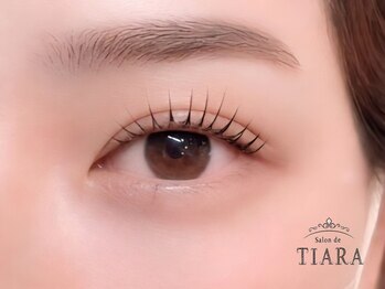 サロン ド ティアラ(Salon de TIARA)の写真/ナチュラル上品な目元を演出！パリジェンヌ高濃度補修ケアで、自まつげに自信を☆