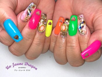 アン ジョーヌドラゴ/【ロングネイル】ハートネイル