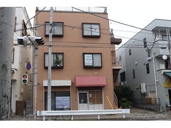 ベルデ(VERDE)/1階は美容室です★