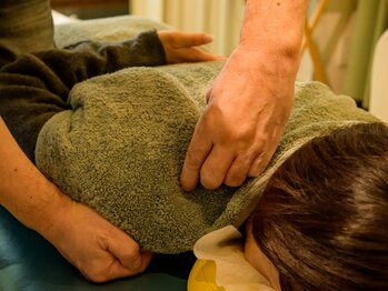 整体院 元気の写真/圧倒的な施術回数と、豊富な知識で体の不調を改善に導きます。首・肩のつらい痛み・違和感を根本改善！