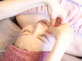 コトリト(Cotorito)の写真/《美しいフェイスラインを追求したい方に》骨格や筋肉の構造を熟知した歯科衛生士による本格小顔ケア◎