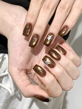 モモネイル(Momo Nail)/秋冬大人気のマグネットネイル