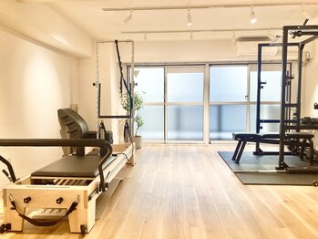 クロスピラティス(CROSS PILATES)