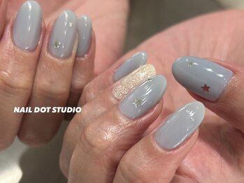 ネイルドットスタジオ 堺筋本町(NAIL DOT STUDIO)/星ネイル