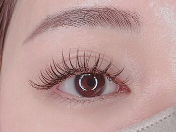 バンビズルーム(Bambi's Room)の写真/《ブラウンに変更可☆》自由に選んで理想の目元を手に入れる♪【初回オフ込★つけ放題¥6900】軽さ&モチも◎