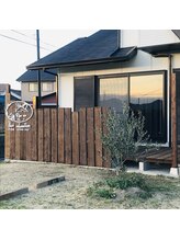 リムナ(Rim na)/こちらの看板が目印です♪