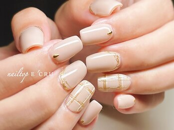 ネイルトップエクル(nail top E CRU)/