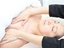 サロンドミミ(Salon de Mimi)/デコルテマッサージ