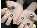 イエローマグネット×ブラック