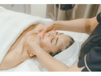 ネストボディトリート 恵比寿(Nest Body Treat)/【エステ】ハンドフェイシャル