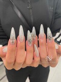 キラキラマグネットネイル