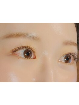 ナチュラル上品な目元にしたい