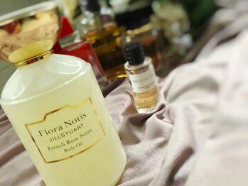 ローズ 立川(ROSE)の写真/滑らかな触感で常連急増!アロマオイルFloraNotisを使用したリンパマッサージで疲れ/冷え/むくみを改善!