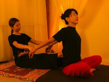 ヒーリングスペースマカプウ烏丸御池店(Healing space makapuu)/タイ古式施術風景