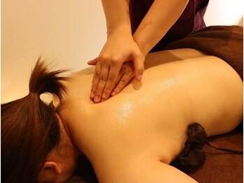 アッド整体院の写真/【深層燃焼デトックス痩身6600円】プライムセラムで脂肪の分解を促し、気になる箇所をスッキリ引き締め!